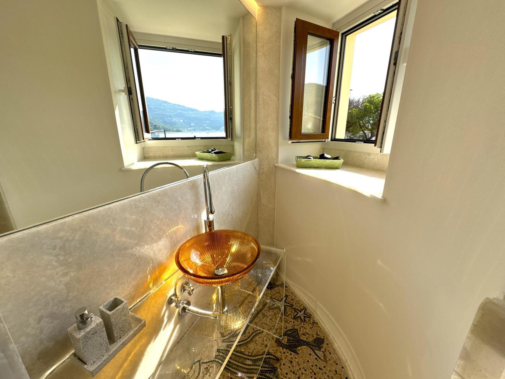 ポルトヴェーネレLa Casa Rotondaアパートメント エクステリア 写真